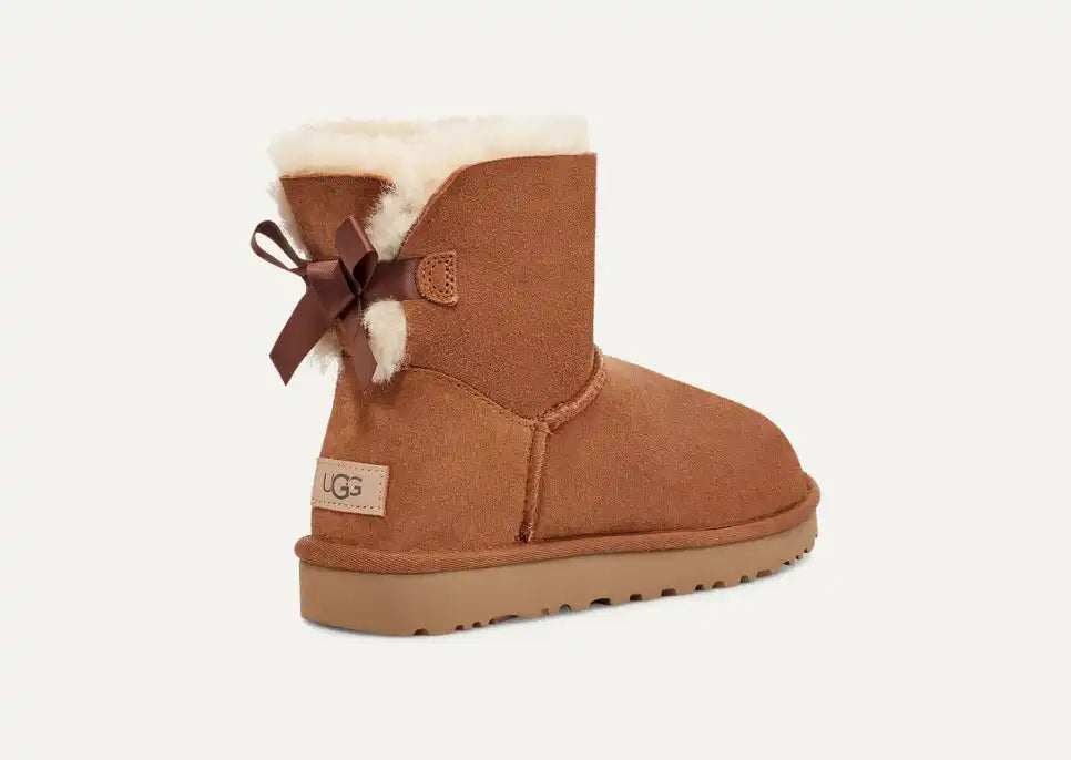 UGG Women's Mini Bailey Bow II Boot - Chestnut
