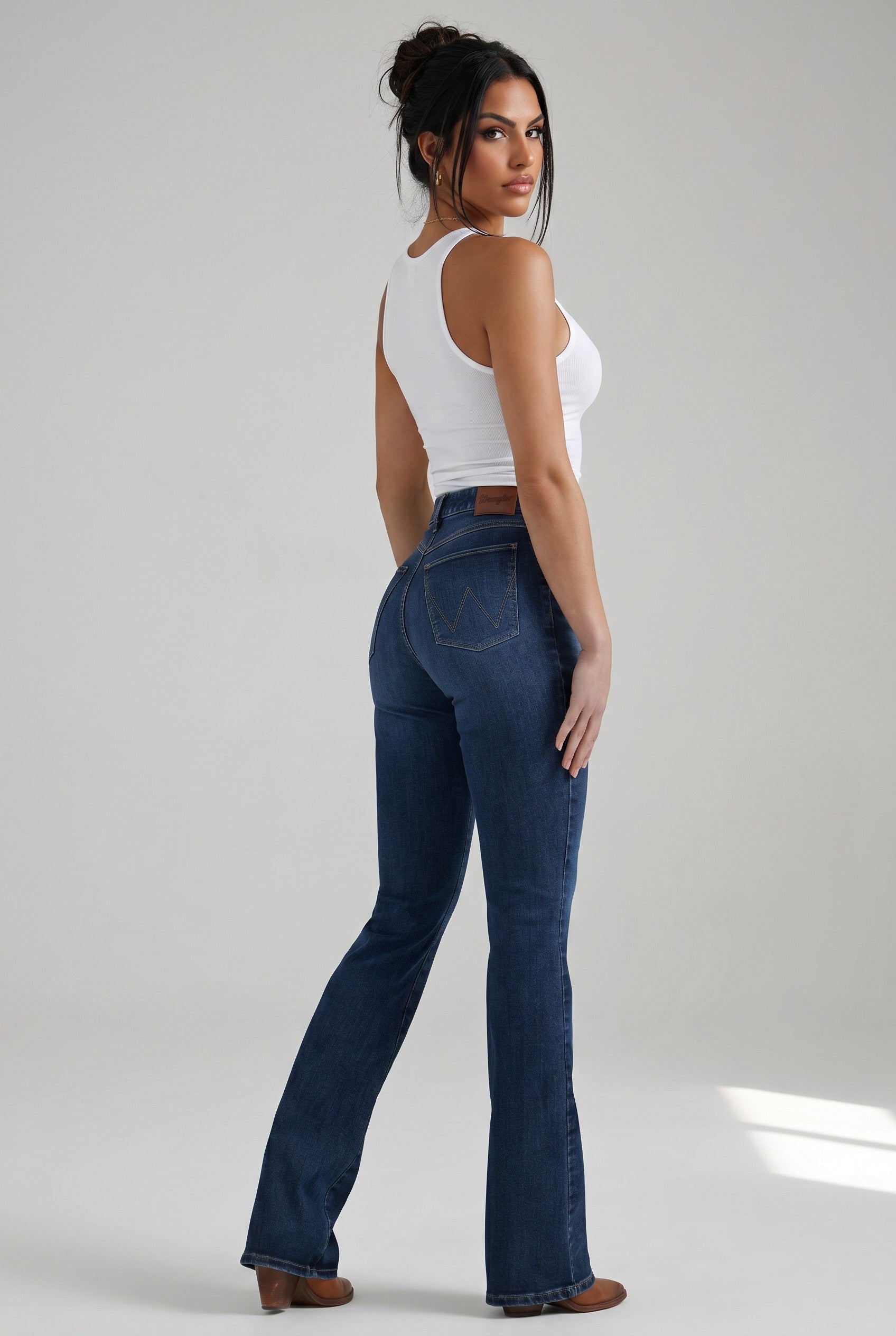 Wrangler High-Rise Slim Bootcut Jeans – Medium Wash
