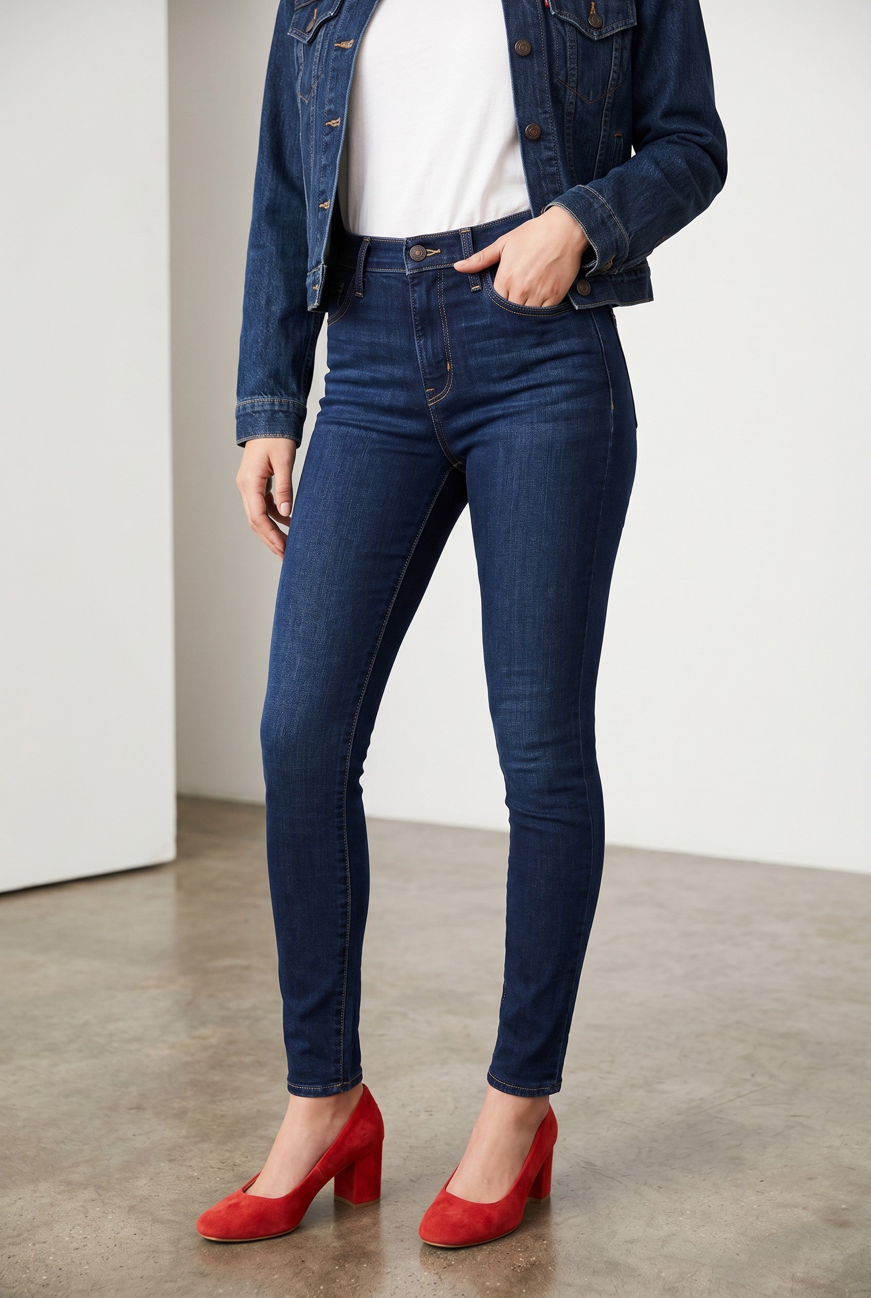 Levi's 720 High-Rise Super Skinny Jeans – Medium Wash