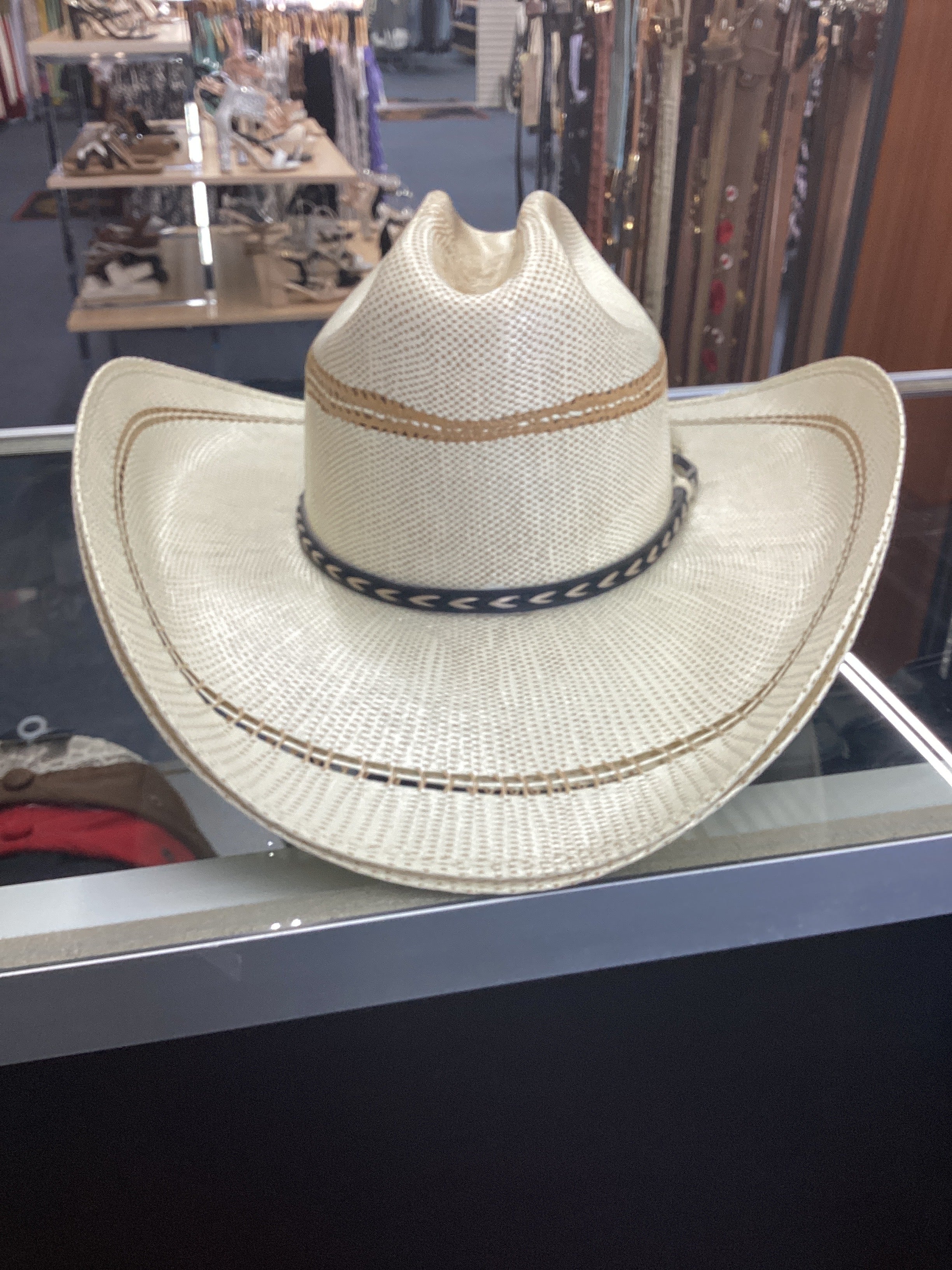 QUINCY, LA SIERRA, TONY LAMA