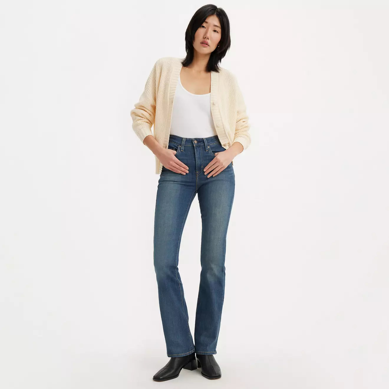 Levi's 725 High-Rise Boot Cut Jeans - Bella Moda Latina
