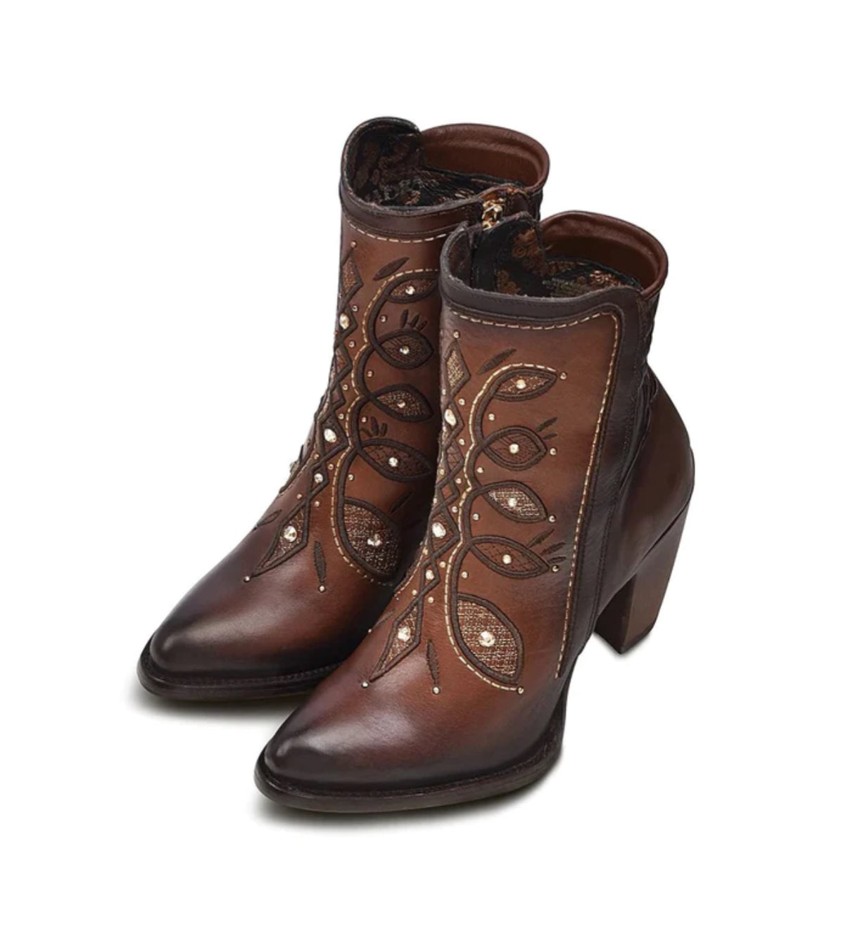CUADRA MAPLE EMBROIDERY & CRYSTALS ROUND TOE - Vella Moda