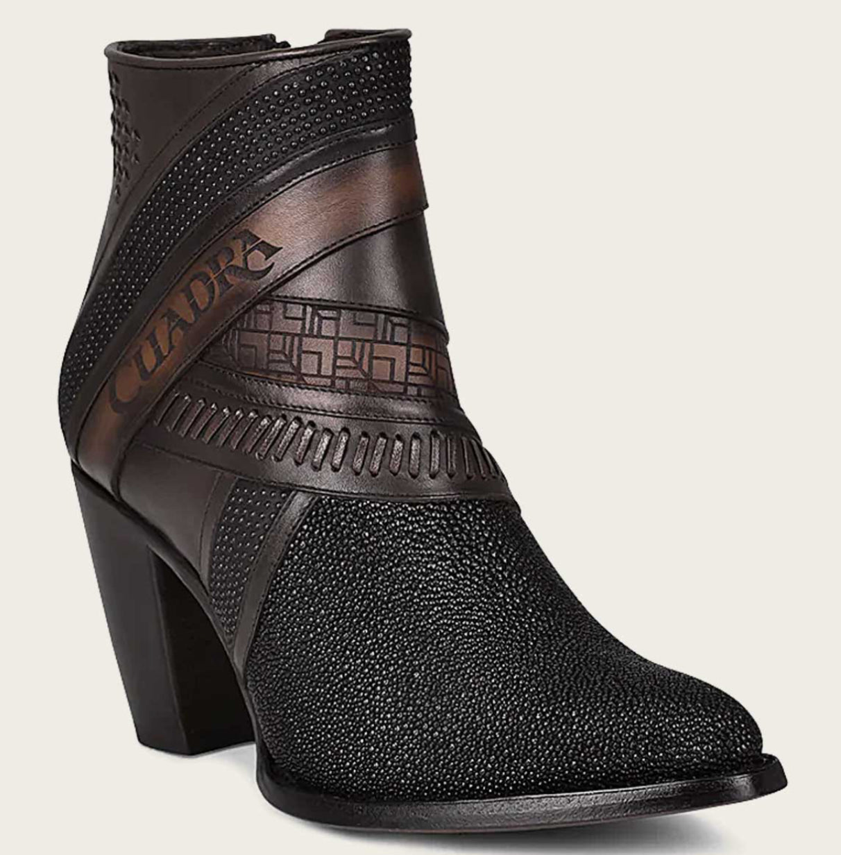 LD BLACK STINGRAY LASER & WOVEN ROUND TOE - Vella Moda
