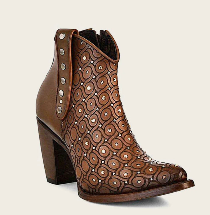 LD MAPLE LASER & CRYSTALS & STUDS ROUND TOE - Vella Moda