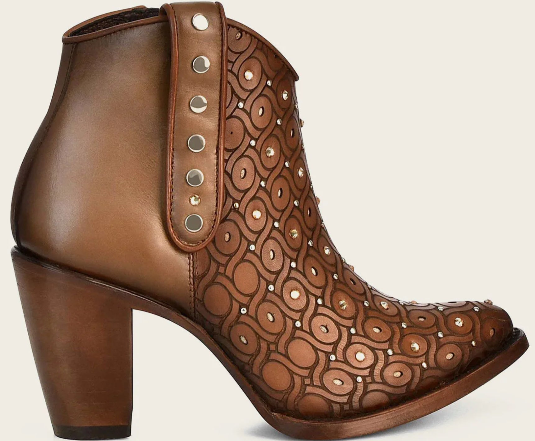 LD MAPLE LASER & CRYSTALS & STUDS ROUND TOE - Vella Moda