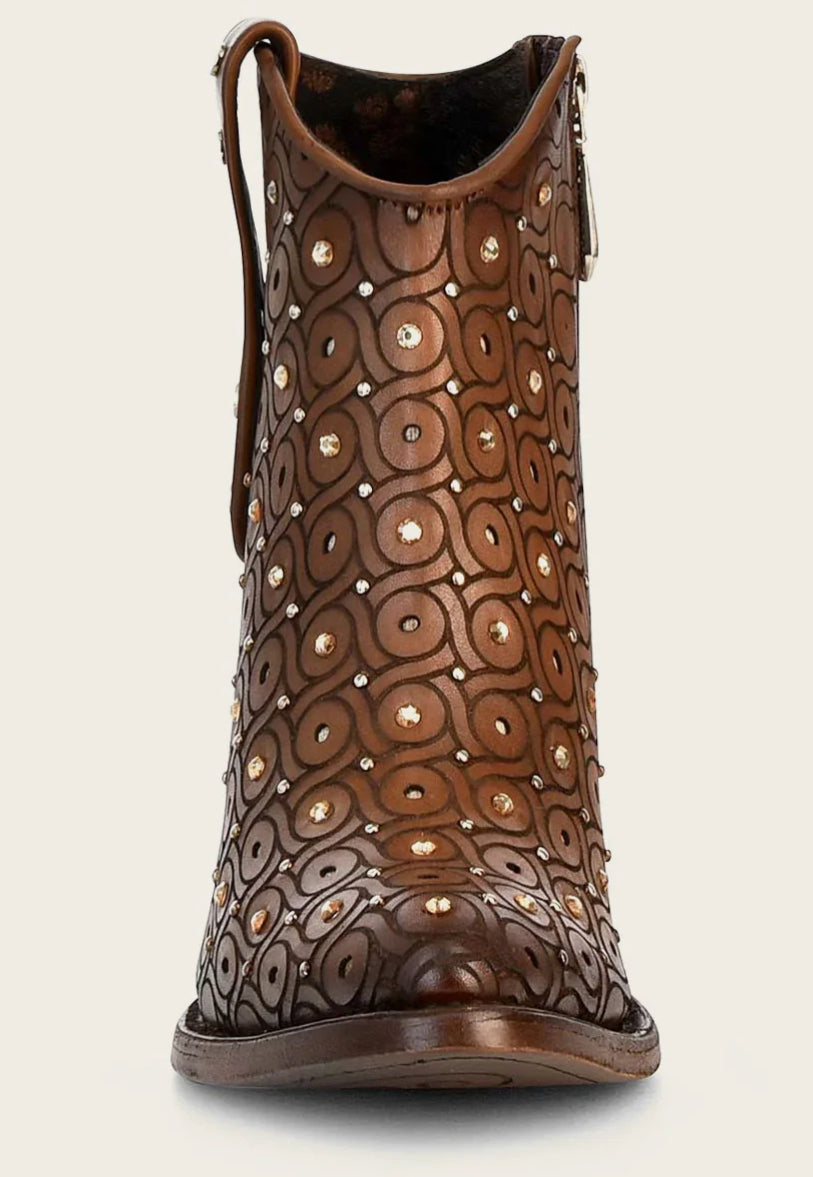 LD MAPLE LASER & CRYSTALS & STUDS ROUND TOE - Vella Moda