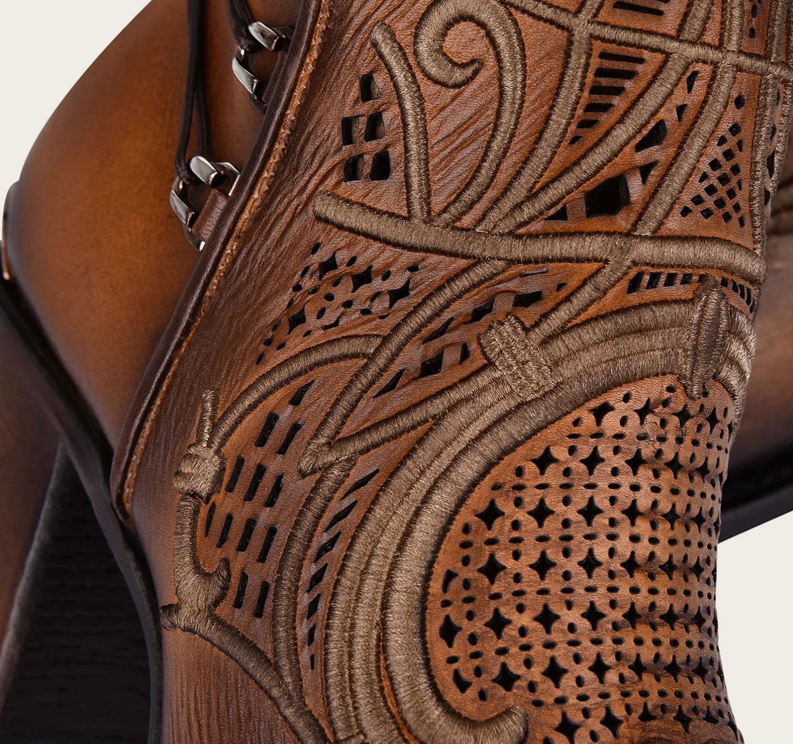 Cuadra Ankle Boots - Vella Moda