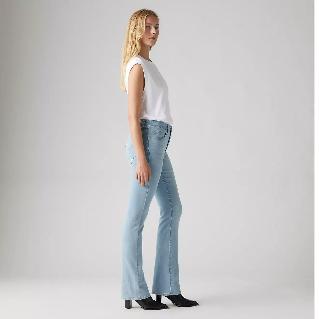 Levi’s 725 High-Rise Bootcut Jeans