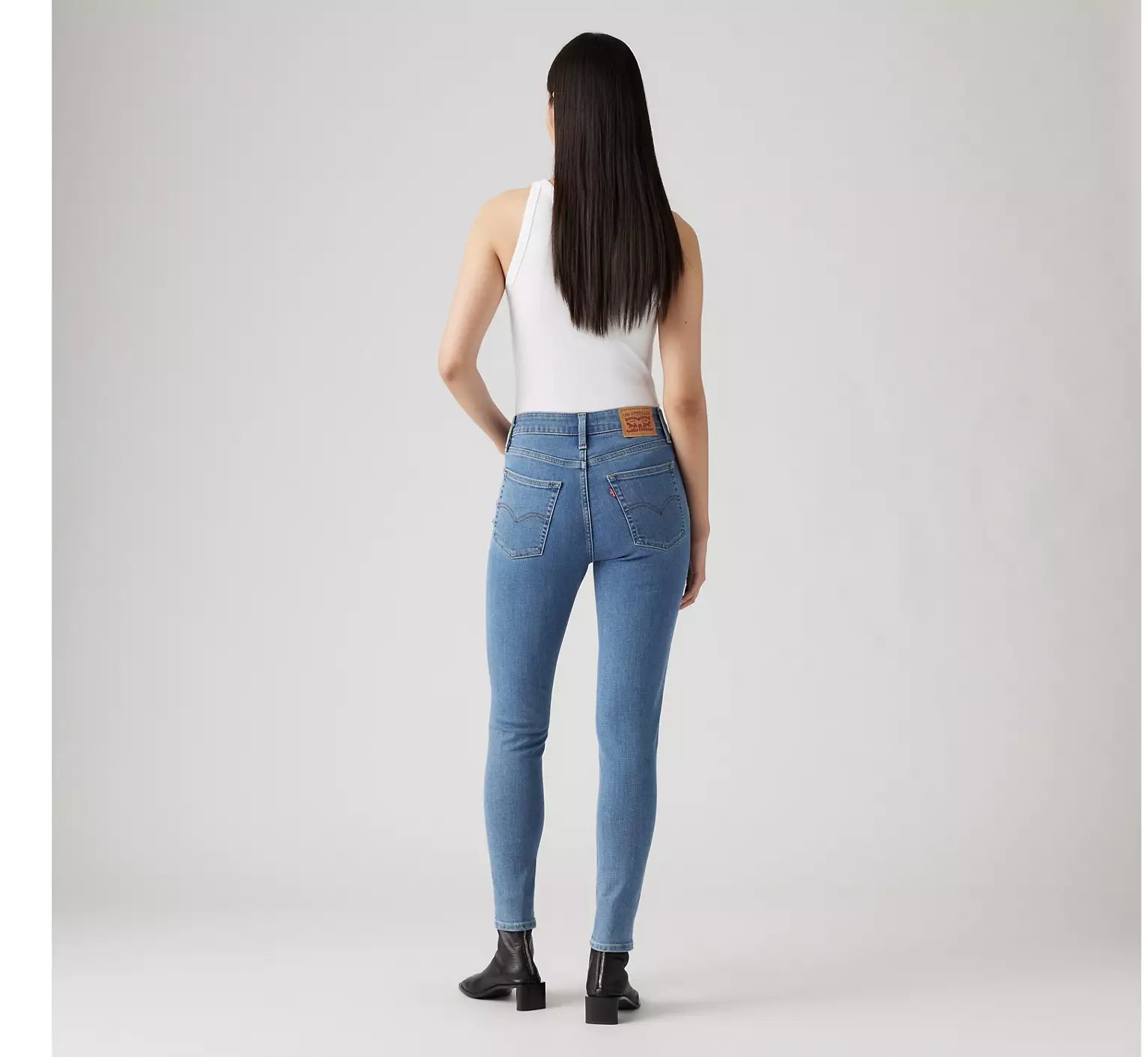 Levi's 721 High Rise Skinny Lapis Air - Light Wash - Vella Moda