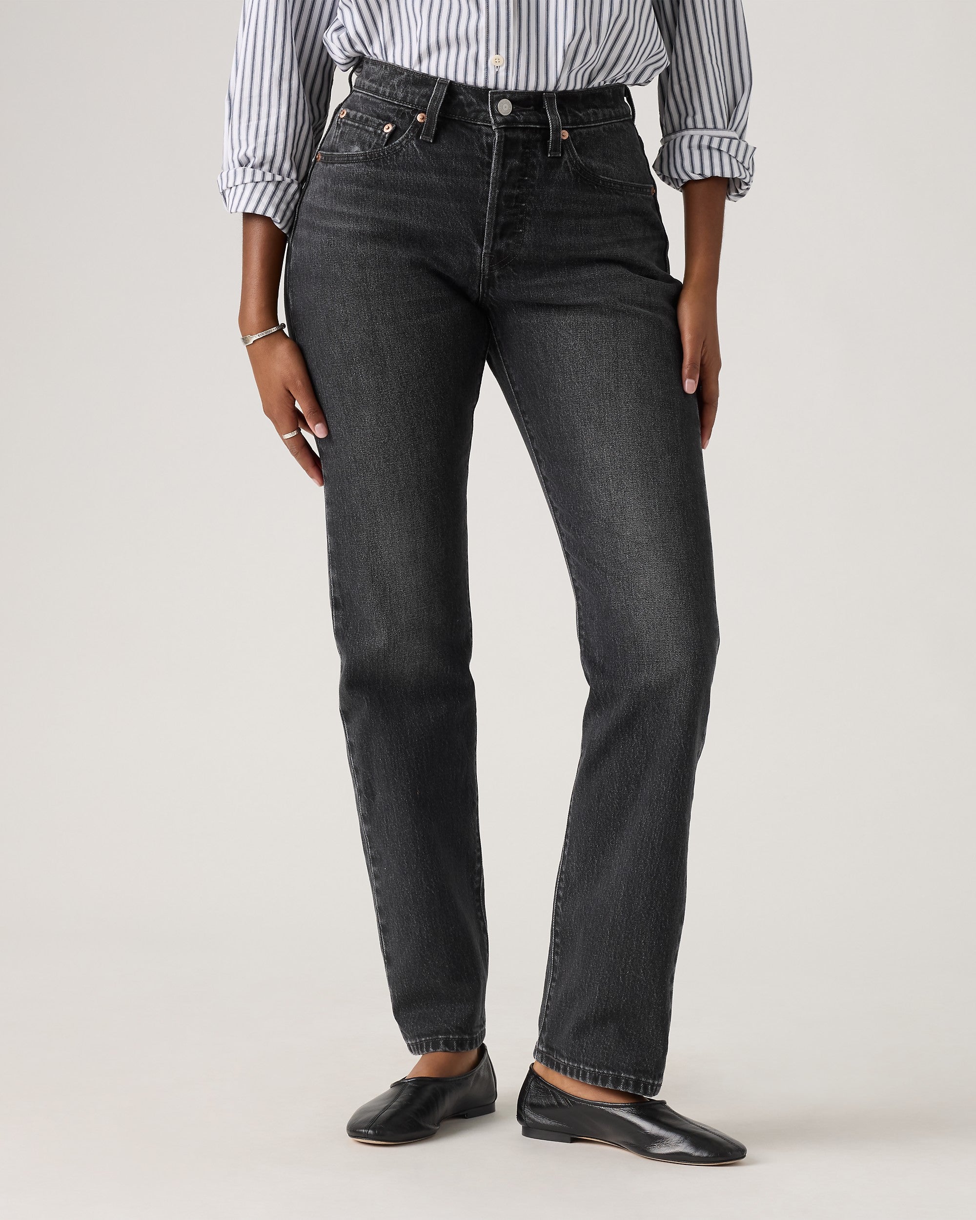 Levi's 501 Curve women's jeans in Memories Of You black, denim detail