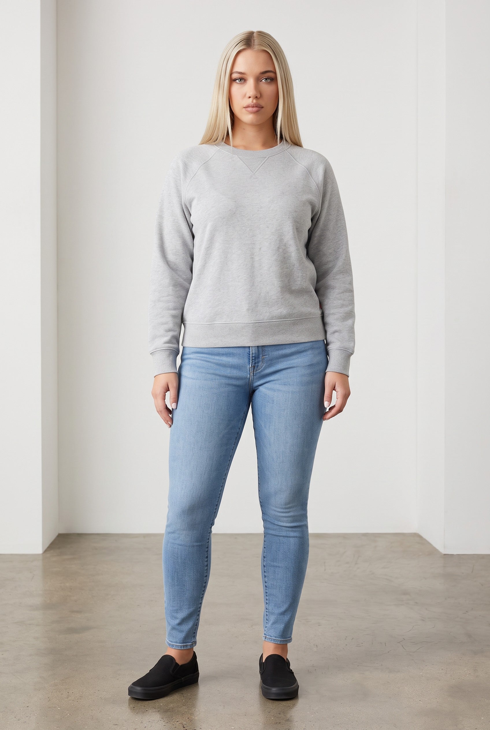 Levi's 711 Mid-Rise Skinny Jeans – Medium Indigo Worn In