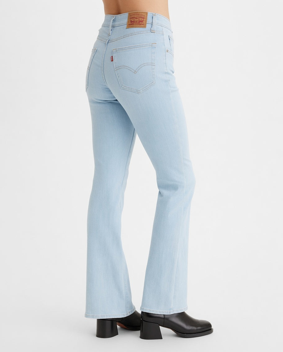 Levi's 725 High-Rise Bootcut Jeans – Light Indigo