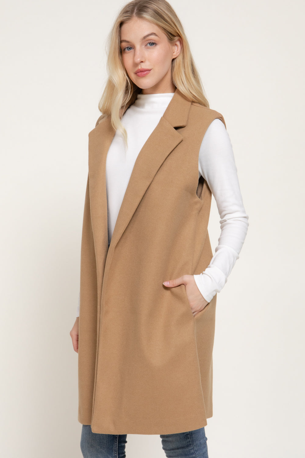 Notched-Collar Longline Felt Vest – Black & Dark Beige – Dark Beige – View 2