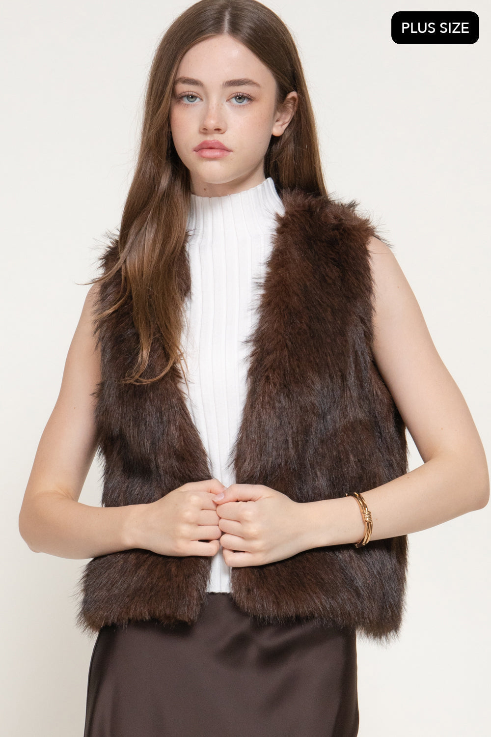 Plus Size Two-Tone Faux-Fur Vest – Brown – Brown – View 2