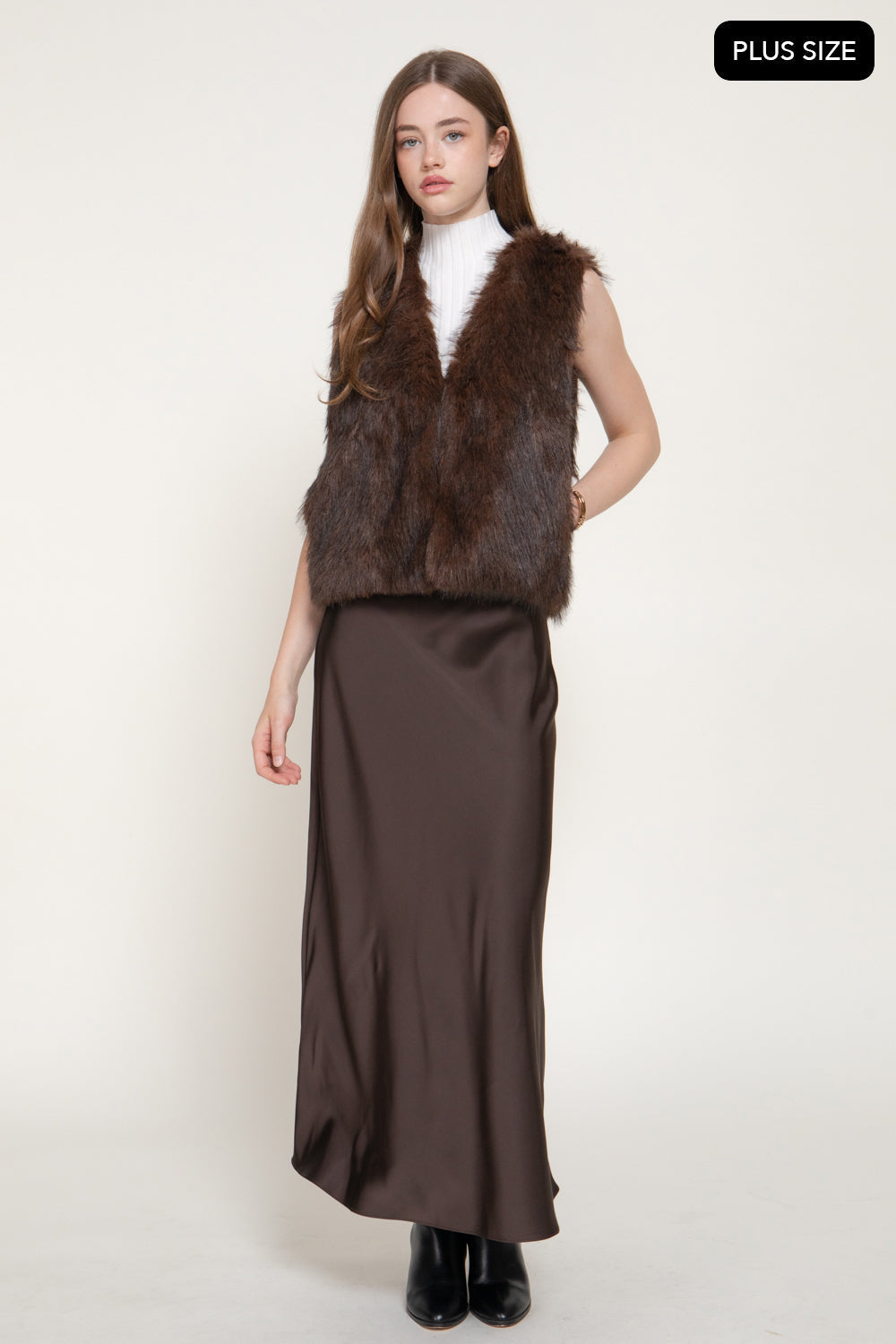 Plus Size Two-Tone Faux-Fur Vest – Brown – Brown – View 3