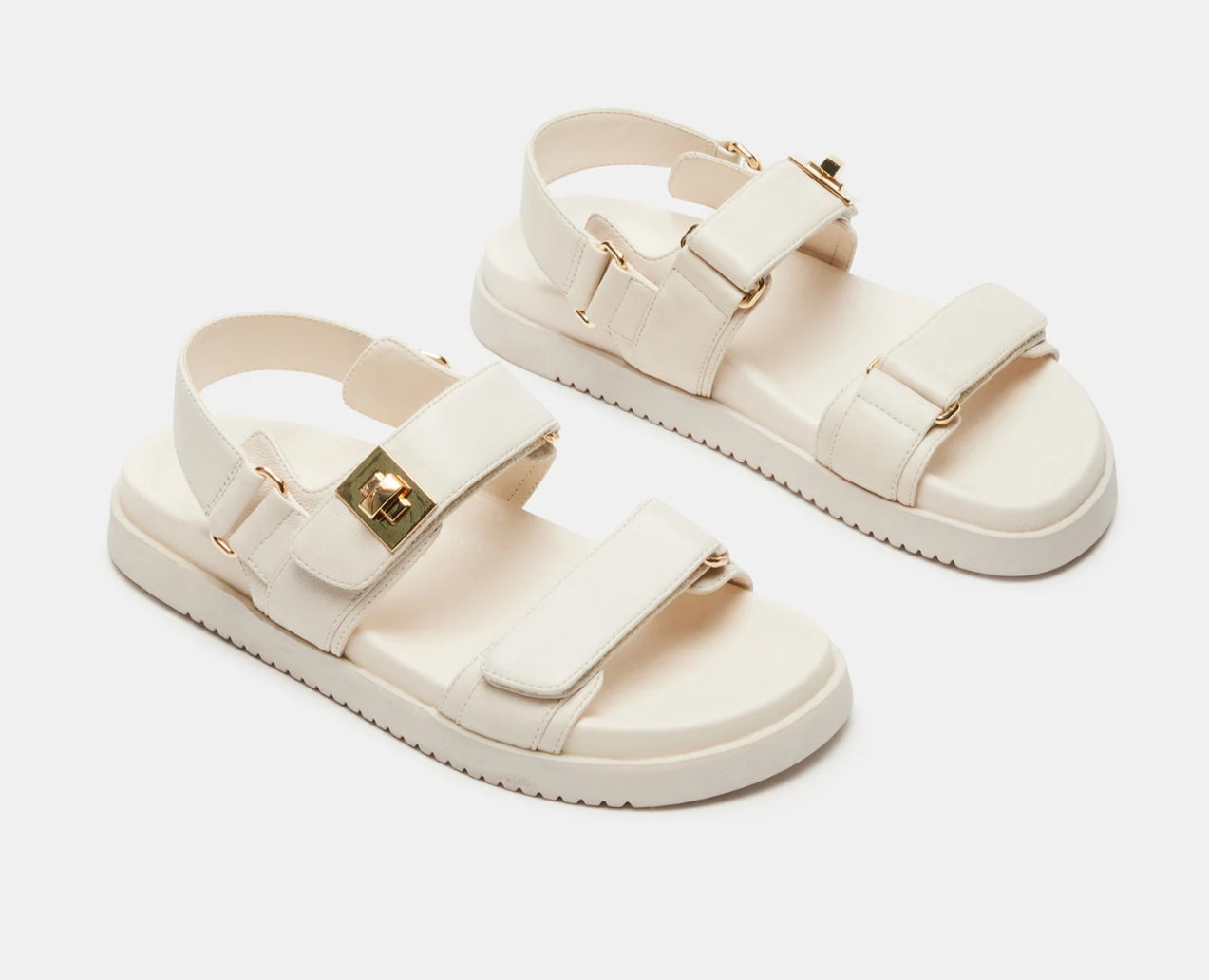 Steve Madden Mona leather sandals featuring open toes, ankle straps, and a stylish design for warm-weather wear.