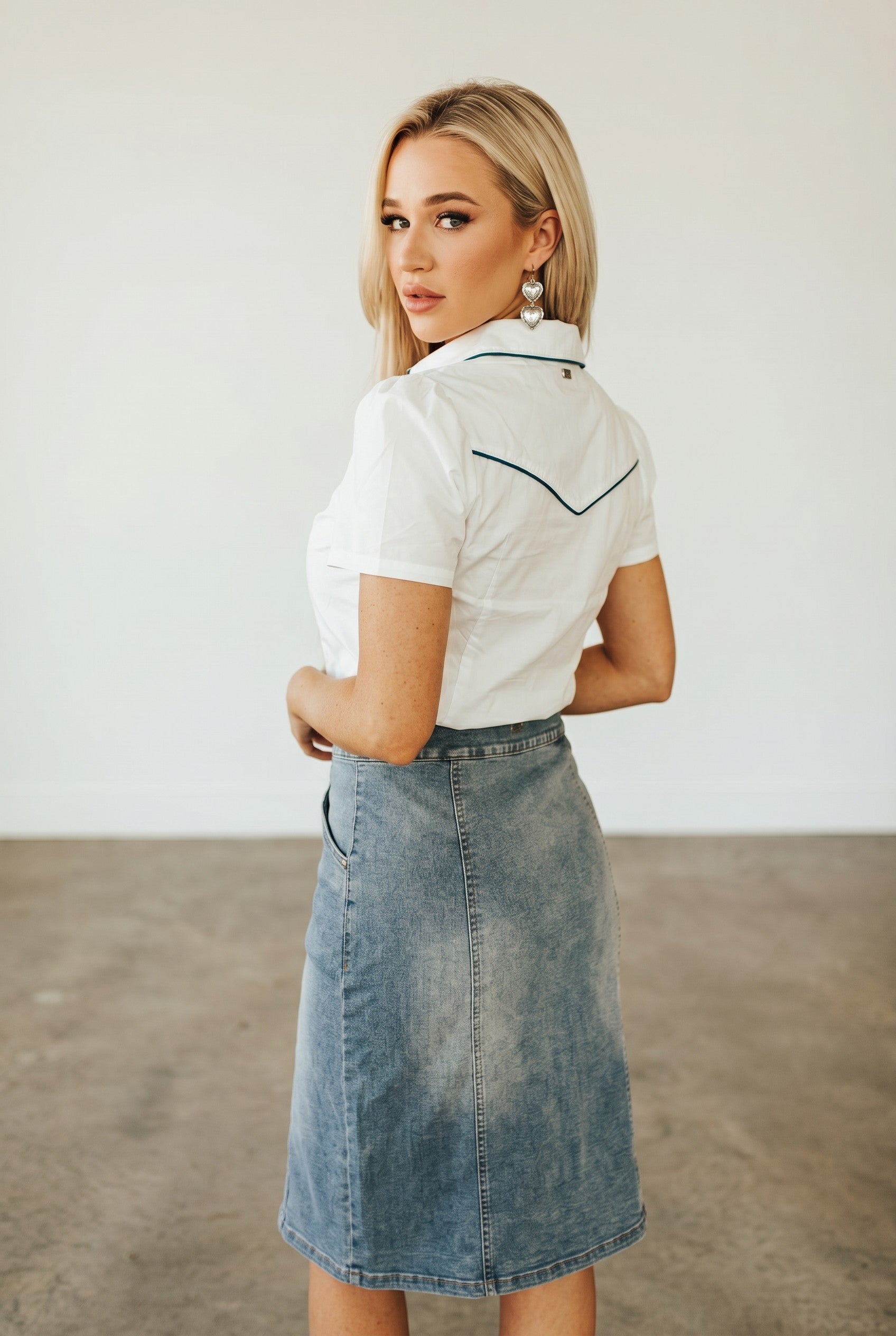 Ivory Jade Arrow Embroidered Western Puff Sleeve Top