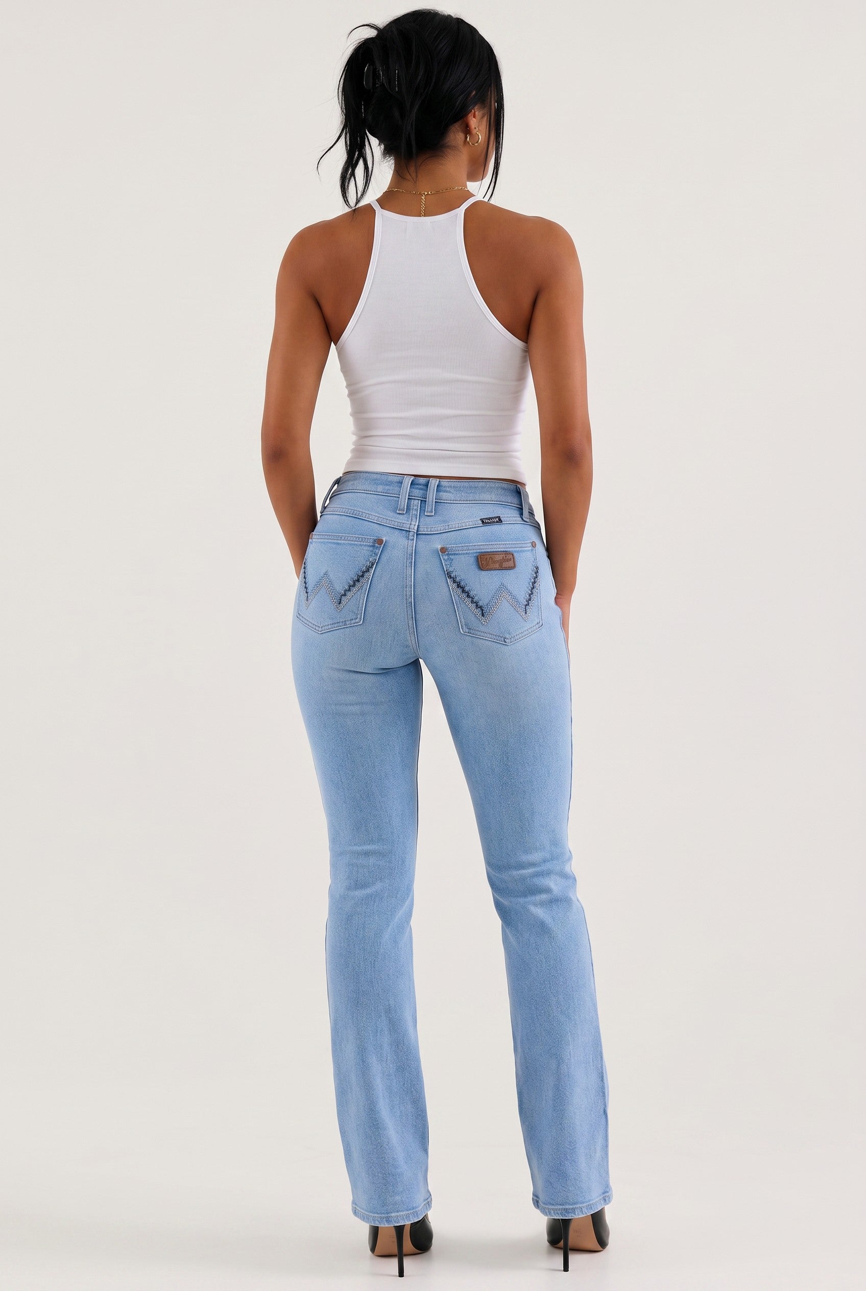 Wrangler Retro Mae Mid-Rise Bootcut Jeans – Light Wash