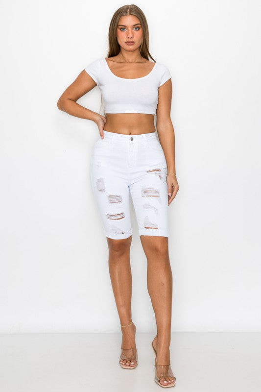 DESTRUCTED ROLL CUFF BERMUDA - WHITE - Bella Moda Latina