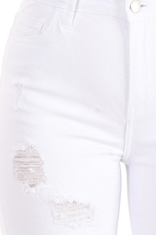 DESTRUCTED ROLL CUFF BERMUDA - WHITE - Bella Moda Latina