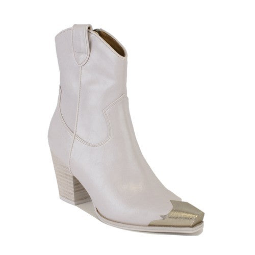 Leather Steel Pointed Toe Boots - Vella Moda
