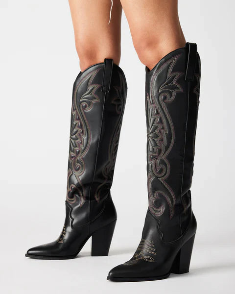Shop boots to complete the Colombian denim look