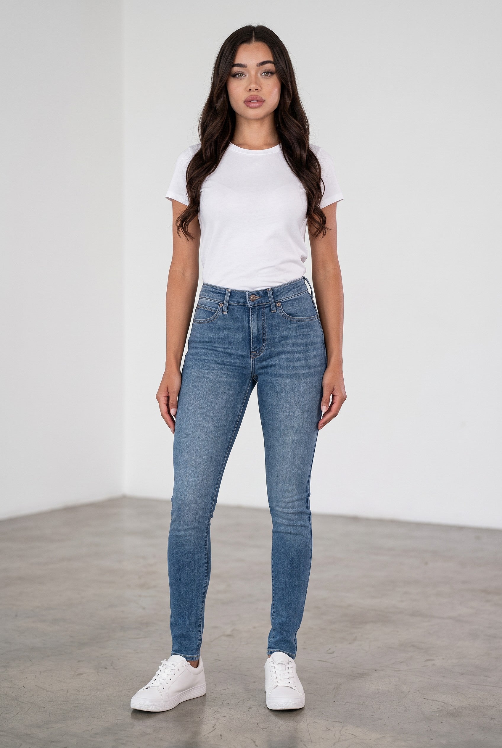Levi's 711 Mid-Rise Skinny Jeans – Eternal Indigo Mid Wash