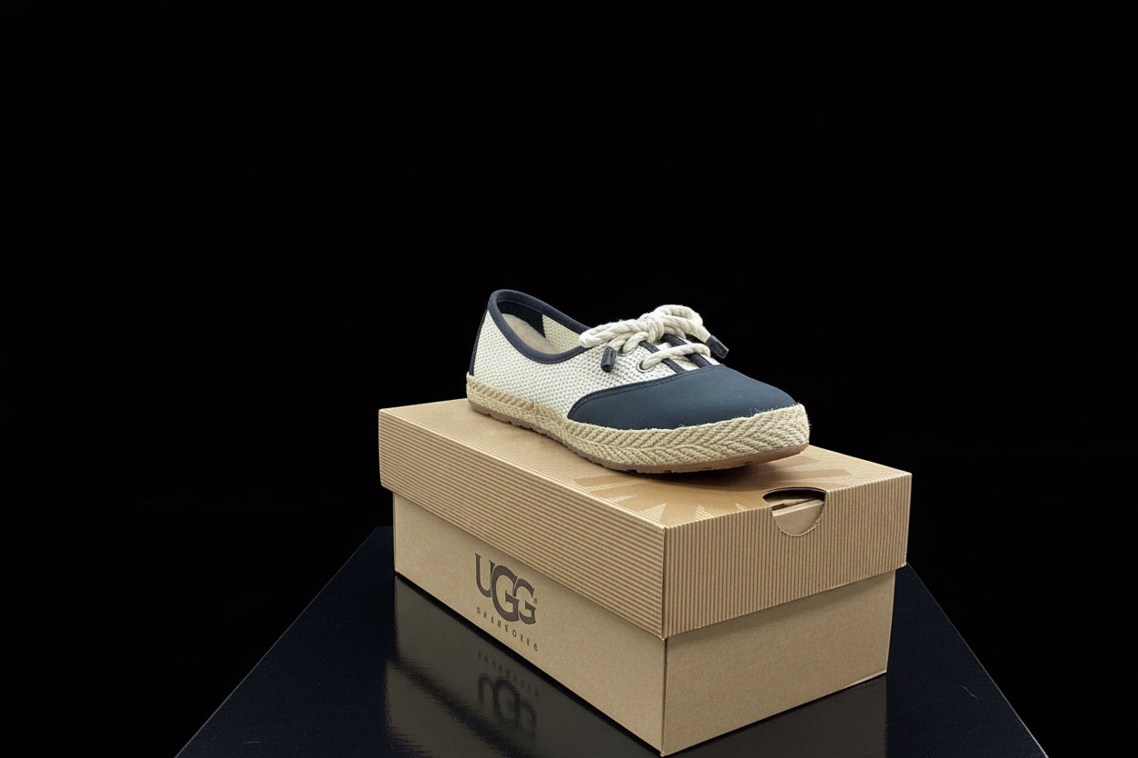 UGG Catrin Crochet W/Black