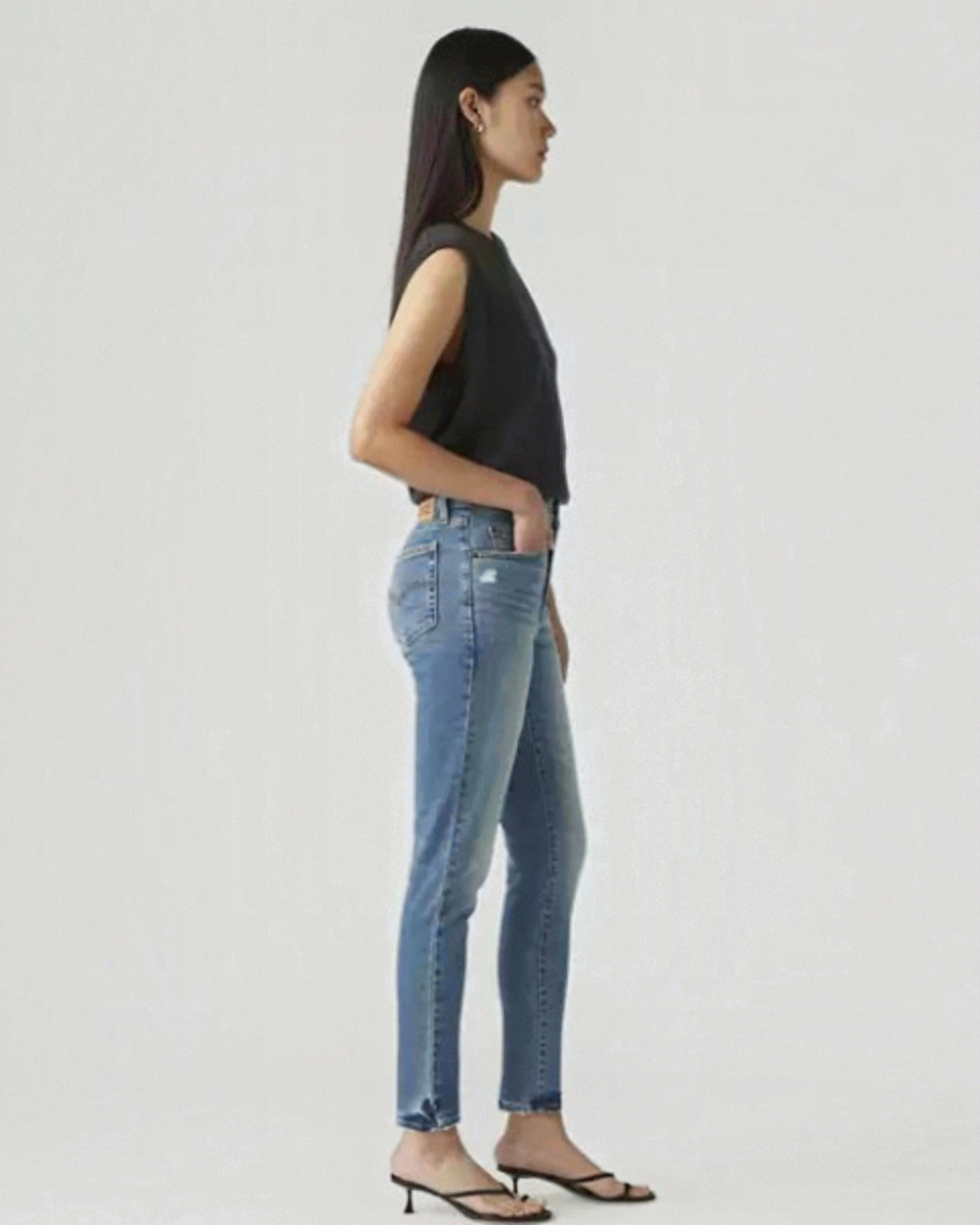 Levi's 721 High-Rise Skinny Jeans – Cave Wall Medium Wash