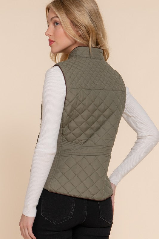 Active USA suede piping detail quilted padding vest with ribbed accents, outwear style, shown in a close-up view.
