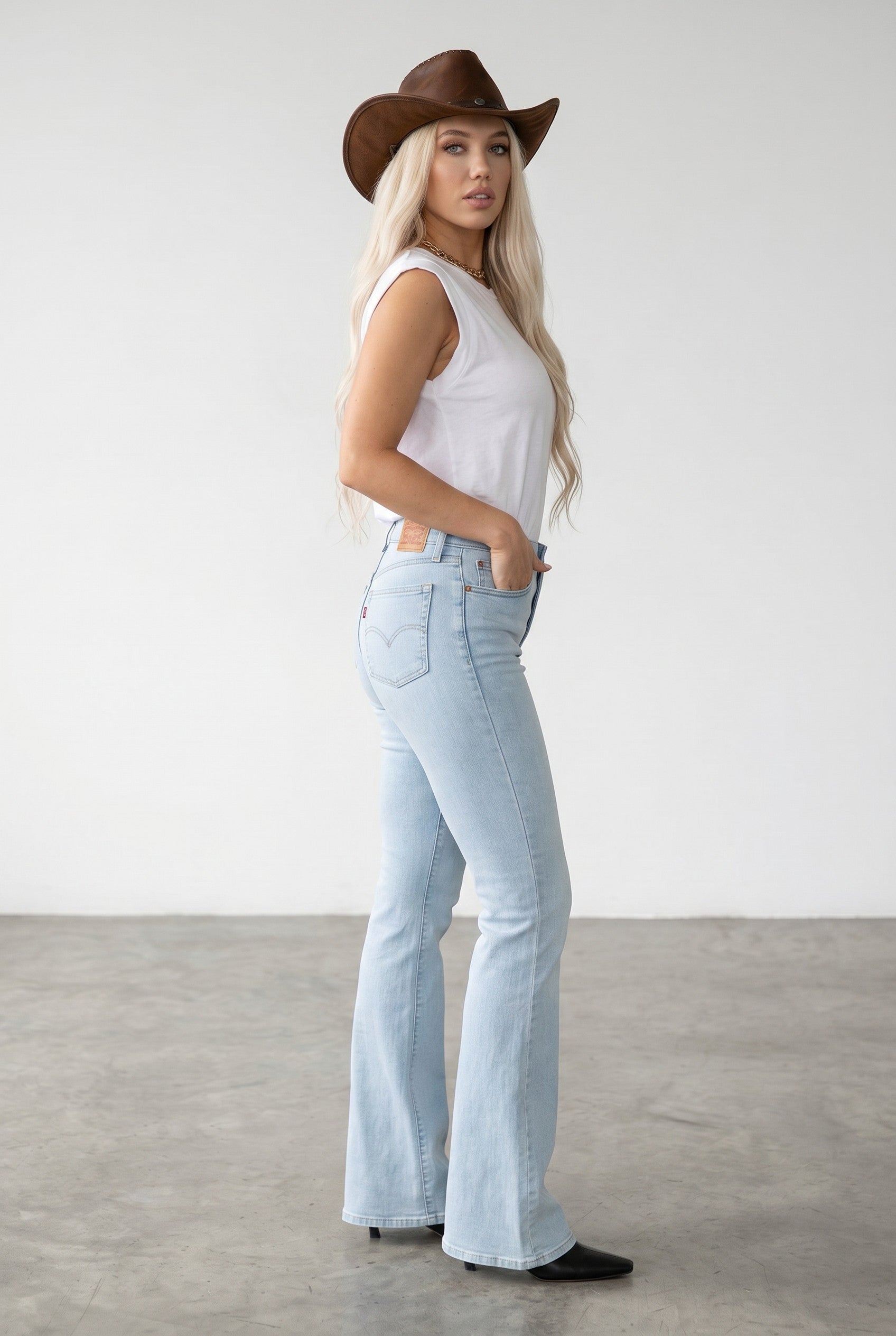 Levi’s 726 High Rise Flare Jeans – Light Wash Slim Fit Bootcut Denim