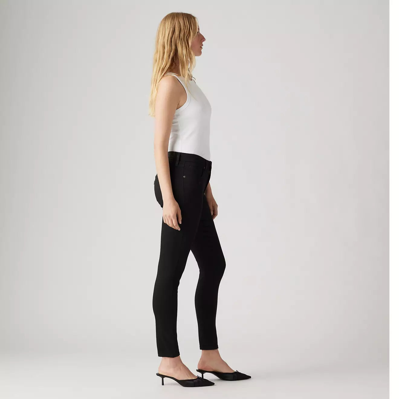 Levi's 721 High Rise Skinny Soft Black - Vella Moda