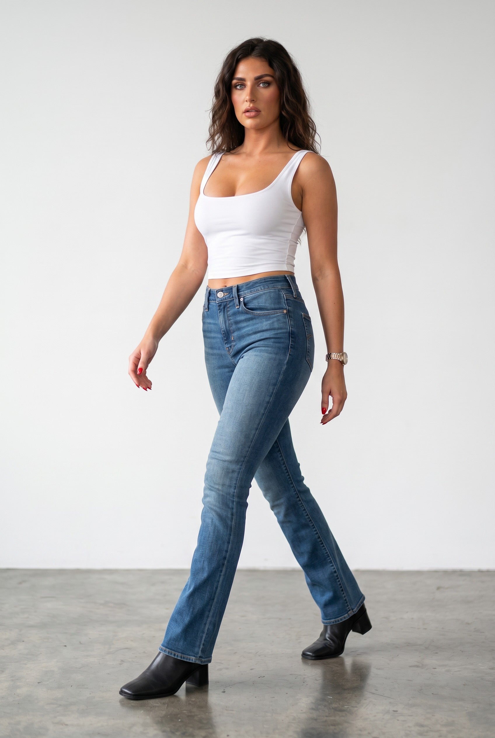 Levi's 725 High-Rise Boot Cut Jeans