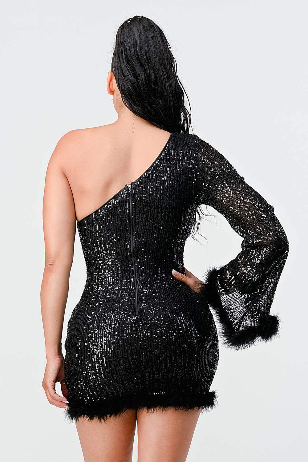 LUX FUR TRIM SEQUINS KIMONO SLEEVES ONE SHOULDER BODYCON MINI DRESS - Vella Moda