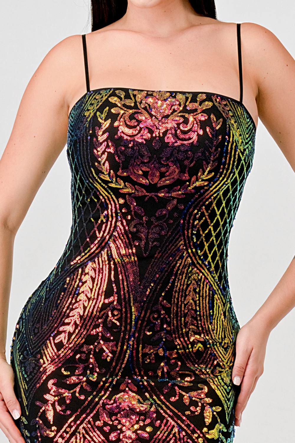 ENCHANTING PATTERN SEQUINS EMBELLISHED BACK SLIT MIDI DRESS - Vella Moda