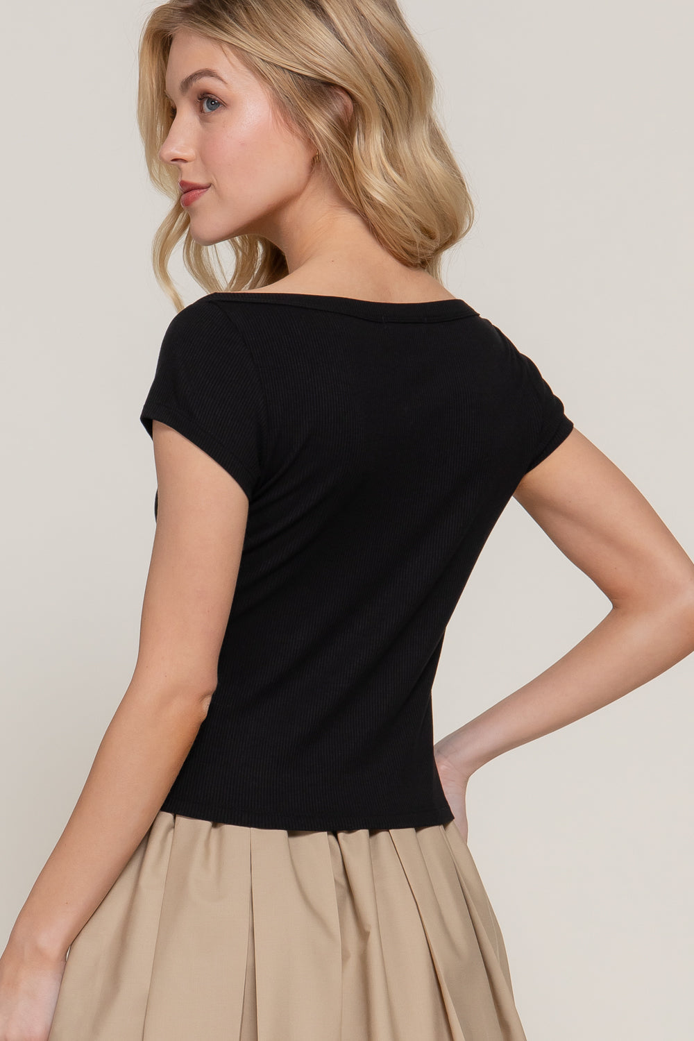 Ribbed Boat-Neck Cap-Sleeve Top – Black & Mushroom – Black – View 4