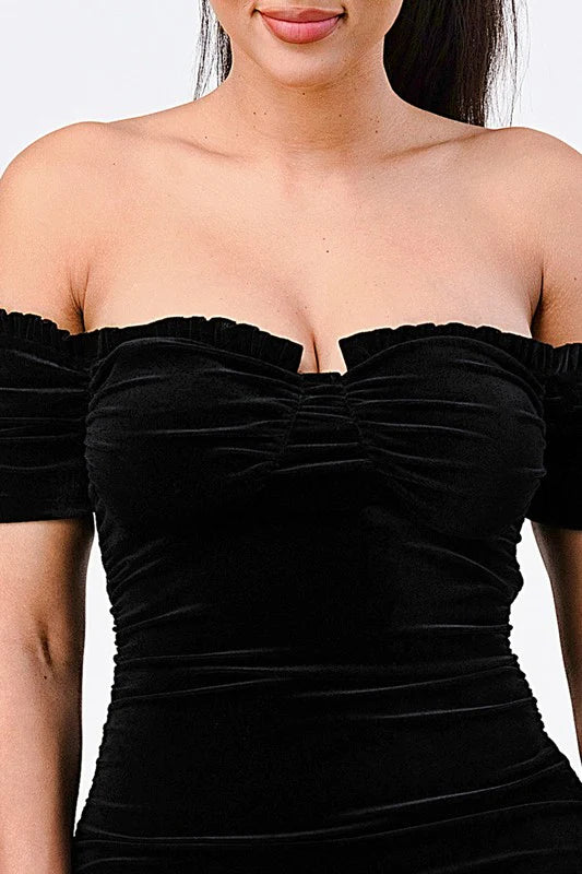 LUXE VELVET OFF SHOULDER BODYCON DRESS - Vella Moda