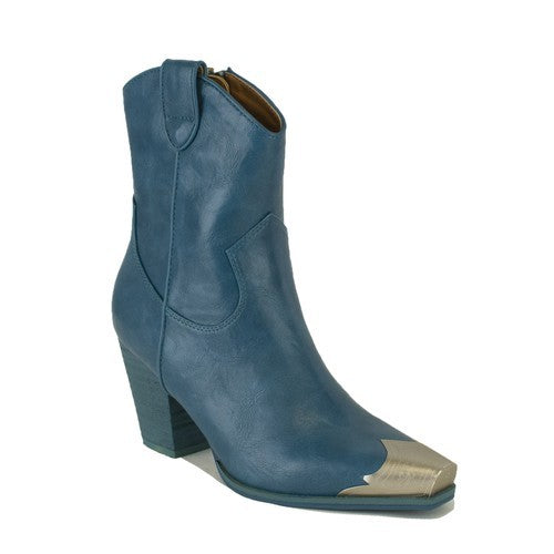 Leather Steel Pointed Toe Boots - Vella Moda